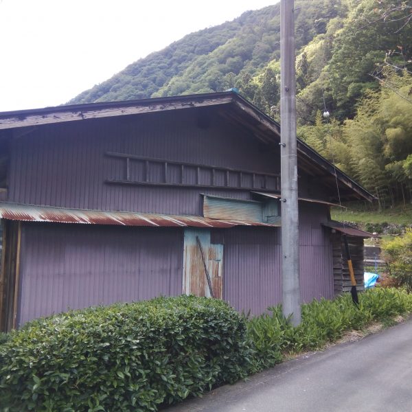 外観／右壁　2017.06.05