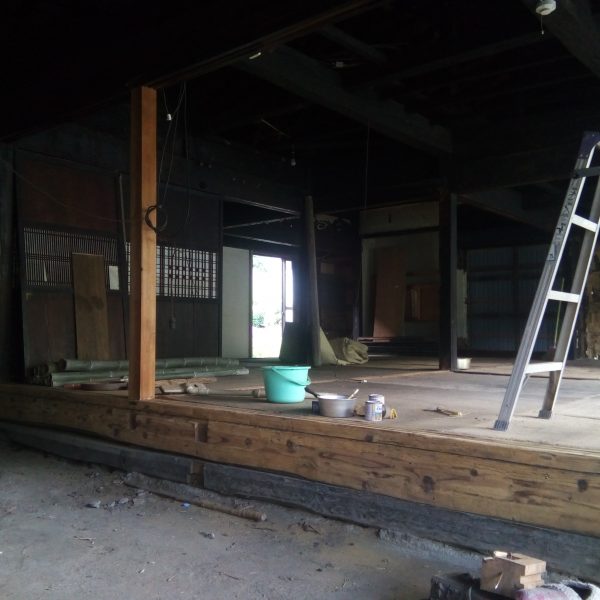 内観／土間から居間　2017.06.13