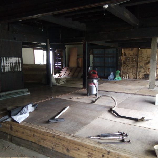 内観／土間から居間　2017.06.22