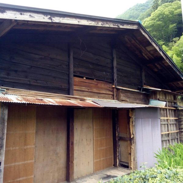 外観／右壁　2017.07.18