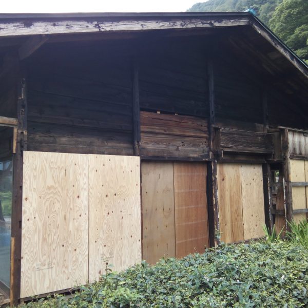 外観／右壁　2017.08.23