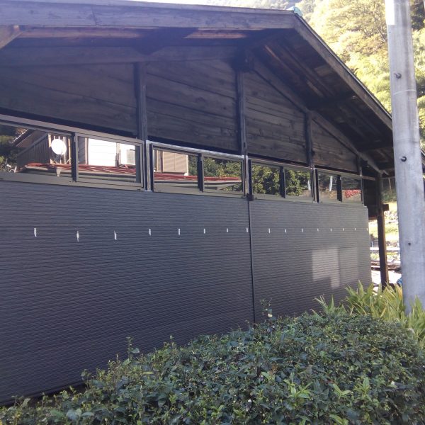 外観／右壁　2017.11.01