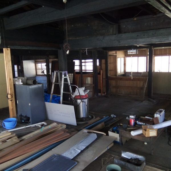 内観／居間　2018.03.31