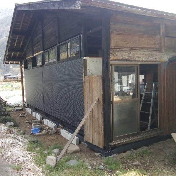 外観／右壁　2018.04.04