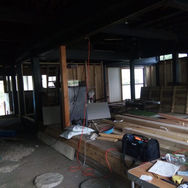 内観／土間から居間　2018.05.02